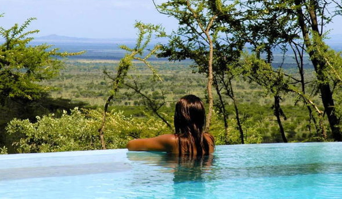 Serengeti Serena Lodge