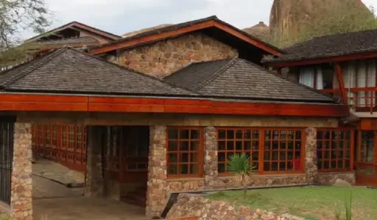  Seronera Wildlife Lodge