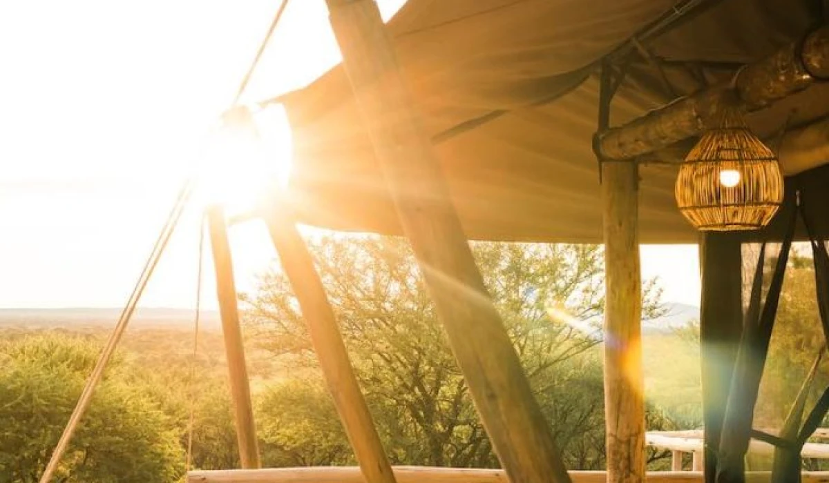 Tukaone Serengeti Camp